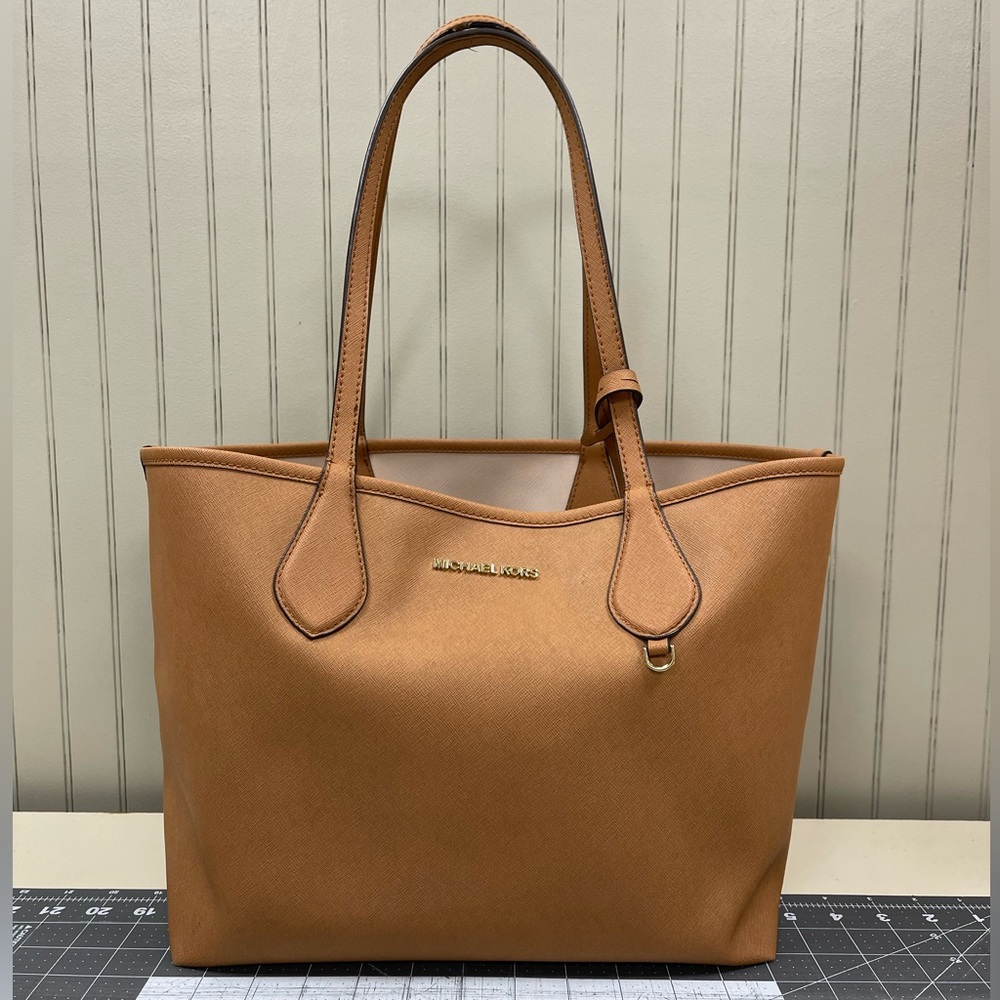 Michael Kors Brown Tote Bag With Zip Clutch Saige Reversible Shoulder Bag
